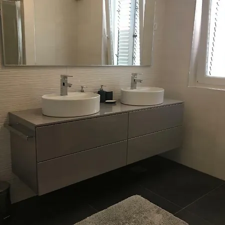 Sea View Art Penthouse * Копер