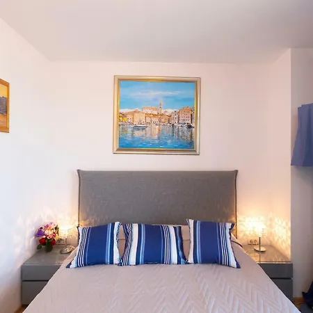 Апартаменты Sea View Art Penthouse Копер