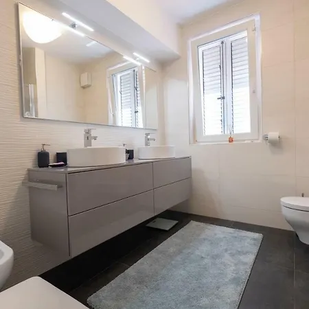 Sea View Art Penthouse Апартаменты