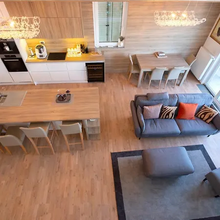 Апартаменты Sea View Art Penthouse Копер