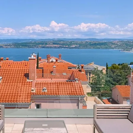 Апартаменты Sea View Art Penthouse *
